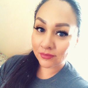 Meet your Posher, Francisca